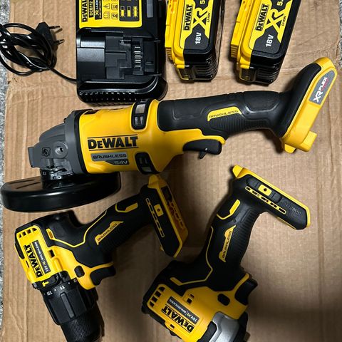 Dewalt verktøy, Lader & 2 x 5.0Ah batterier