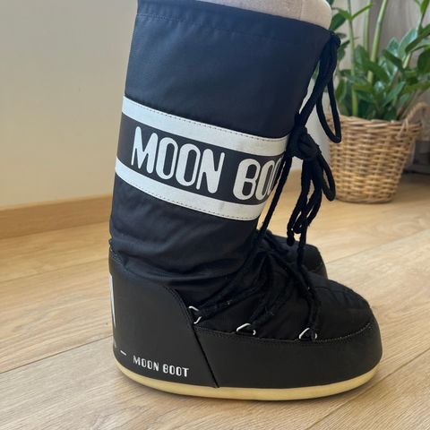 Moon boot icon black str 39/41