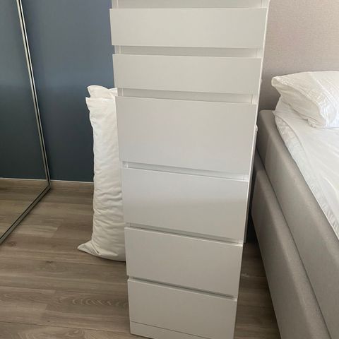 Malm kommode (reservert til mandag 16/9)