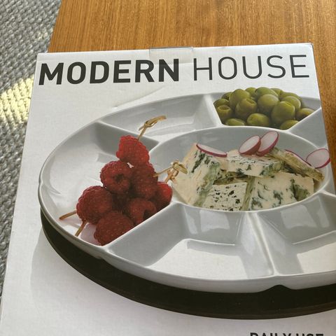 Modern House Daily use snacks and tapas platter