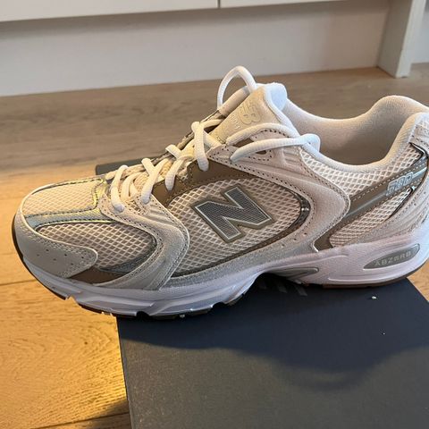 New Balance sko, str 43. Helt nye i eske