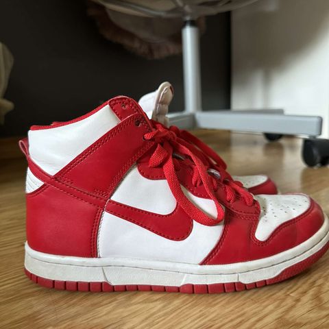 Nike Dunk High Sneakers