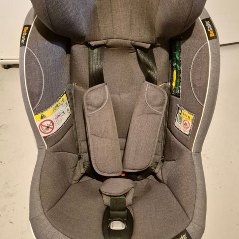 Bilstol BeSafe iZi Modular X1 med isofix base