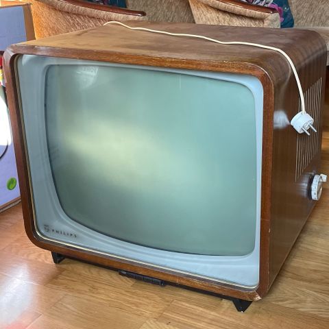 Retro. Gammel Philips svart hvitt TV