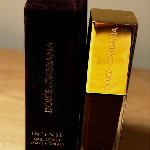 Dolce& Gabbana neglelakk nr 161 intense