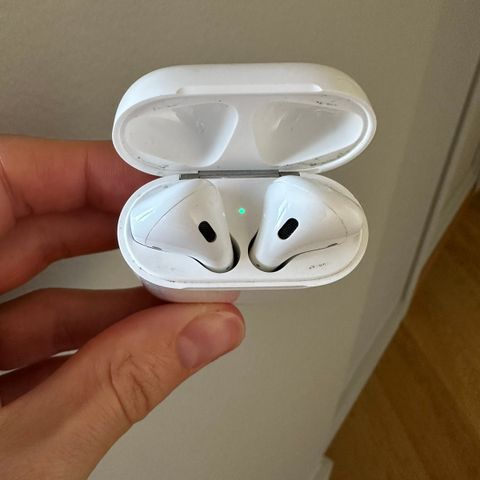 Apple Airpods 2