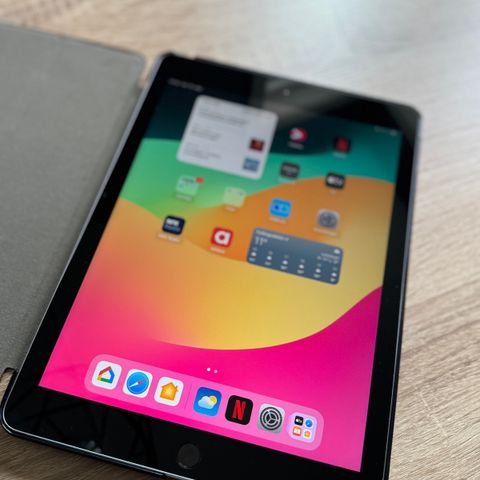 iPad 9.7" 32GB