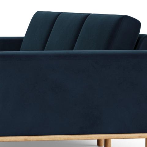 Nydelig sofa selges  lux navy