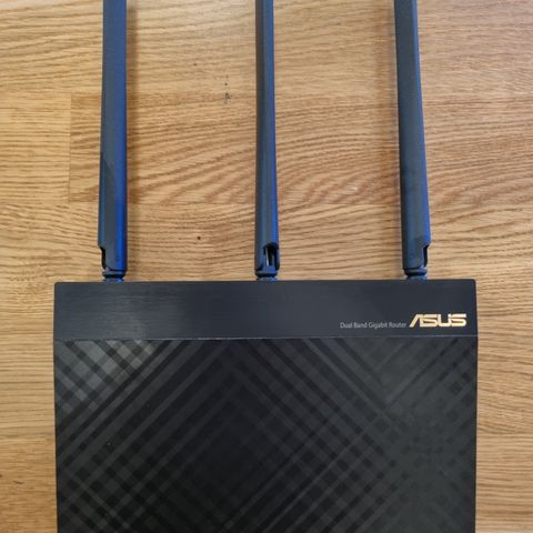 ASUS RT-AC66U