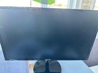 Samsung PC-skjerm 24"