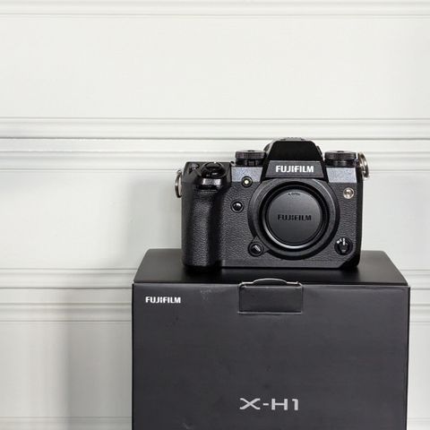 Fujifilm X-H1 med batterigrep