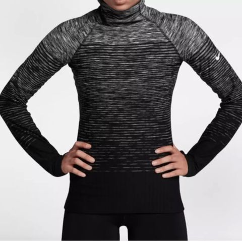 Nike Pro Hyperwarm Turtleneck