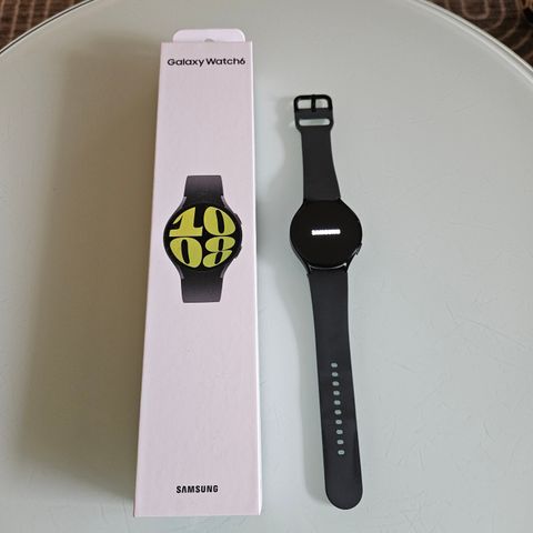 Samsung galaxy watch 6 and samsung buds 2 pro