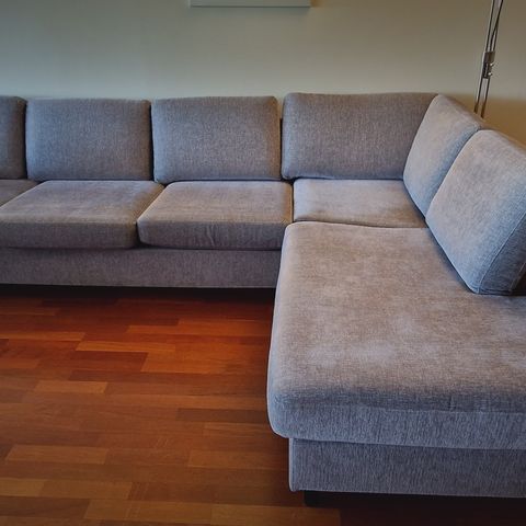 Selger Pent Brukt Sofa