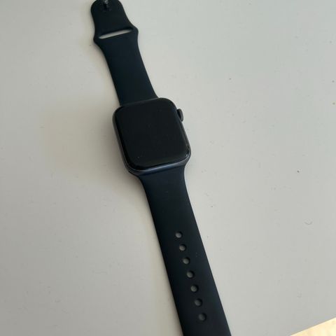 Apple Watch Series 5 (44mm) med eSIM/Cellular