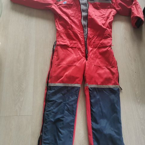 Vintage kjeledress, bever nylon str 52(L) B. T konfeksjon