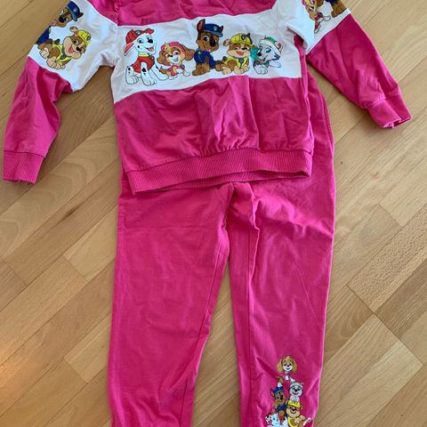 Paw Patrol 🌸 joggedress 🌸 str. 110