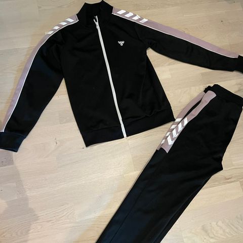 Hummel joggedress sett str 164