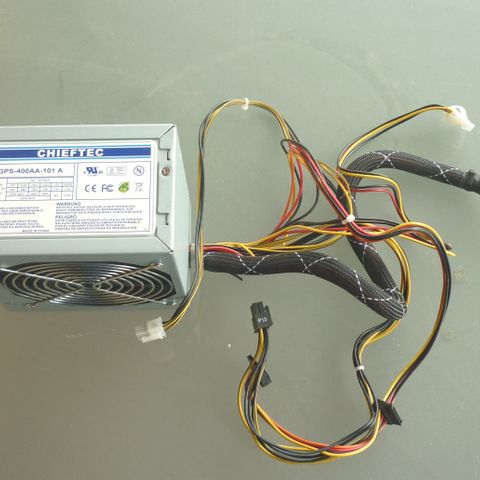 Chieftec Power Supply 400 W