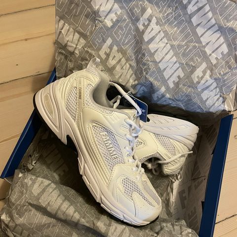 Famme 90s trainers sko str. 38