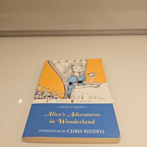 Alice's Adventures in Wonderland. Lewis Carroll