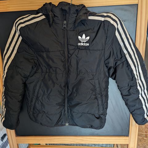 Adidas vinter jakke str 122 128