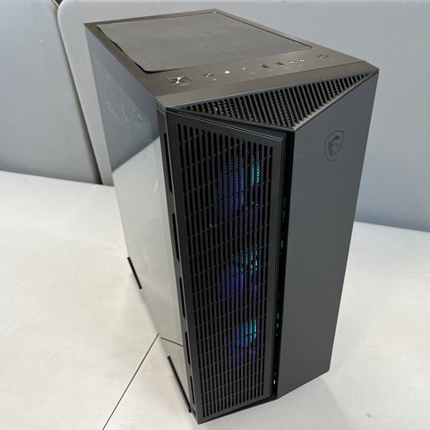 Kraftig Gaming PC med i5, 16GB OG RTX 4060!