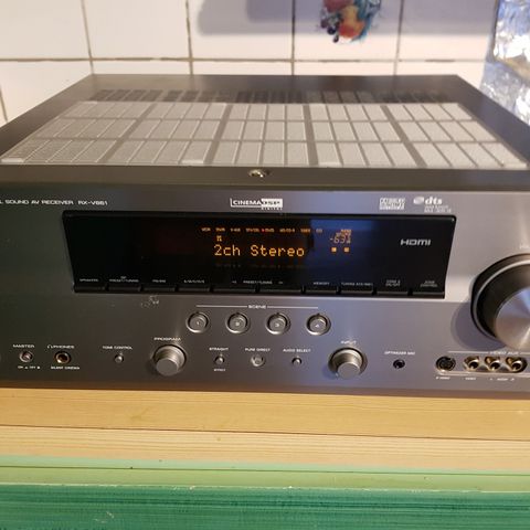 Yamaha RX-V861-receiver.