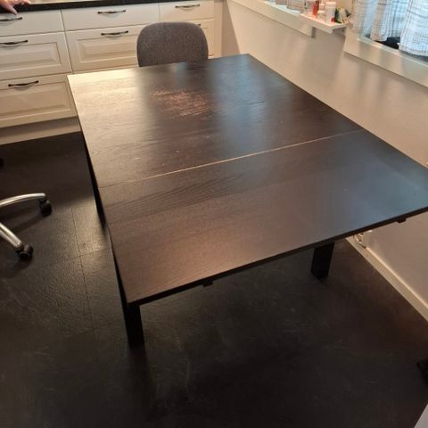 Ikea bord 90x90(90x170) gis bort