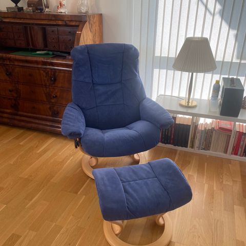 Ekornes stressless med krakk, model Reno