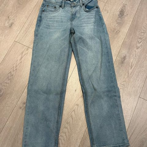 Jeans Levis, Gant, CK