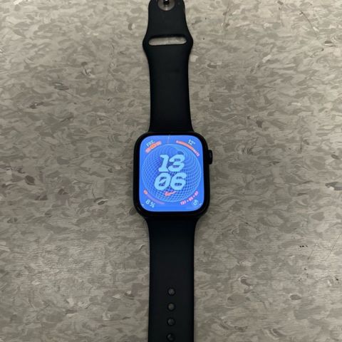 Apple Watch S8 45mm, gps og cellular