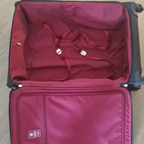 Samsonite XXL koffert i perfekt stand selges rimelig.