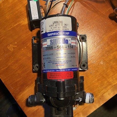 Shurflo vannpumpe for 230volt