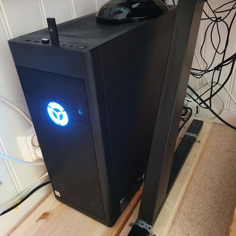 Stasjonær gaming-PC Lenov Legion T7  34IMZ5