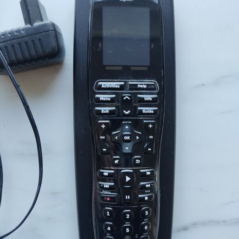 Logitech harmony one fjernkontroll