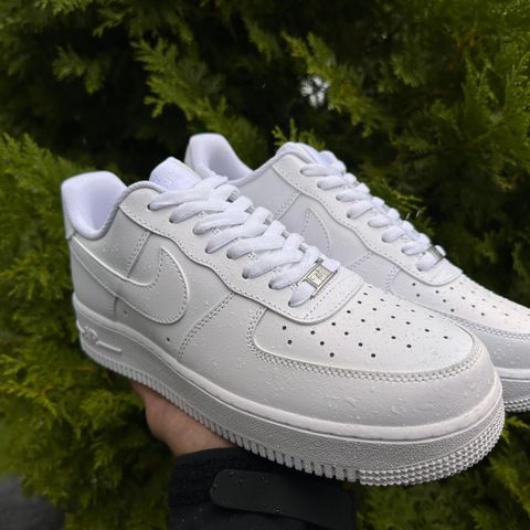 (HELT NY) Nike Air Force 1 07’