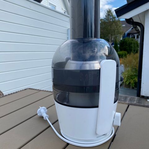 Philips Juicer HR 1855 med oppsamlingsmugge 400 kr