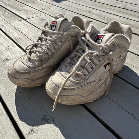 Fila - str 35