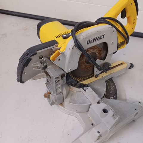 DeWalt 707 kapp og gjærsag