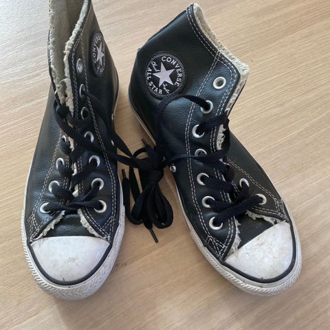 Tøffe «forede» Converse sko str 36,5