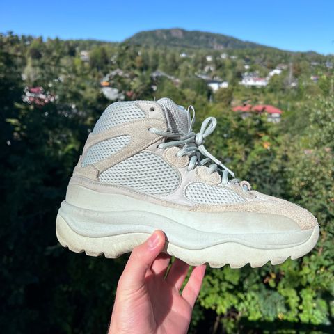 Yeezy Desert Boot Salt 42 2/3