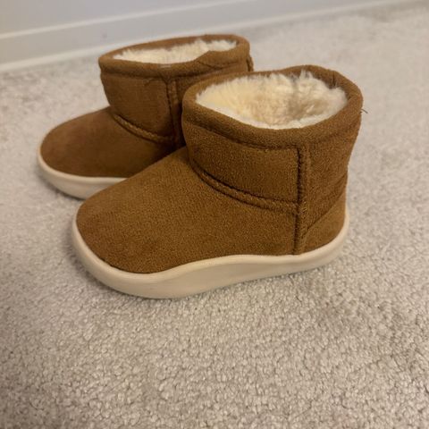 Uggs lignende sko