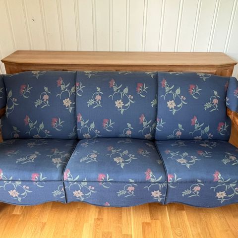 Vintage 3-seter sofa og to stoler