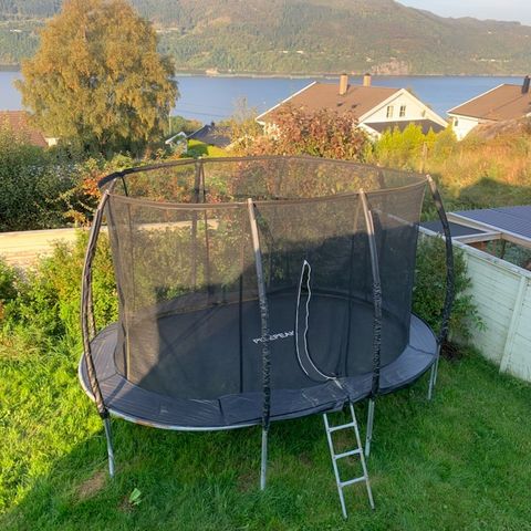 Trampoline