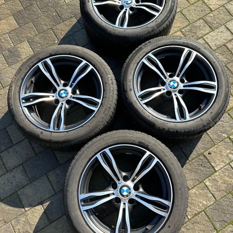 Hjulsett til BMW, 17" felger med 255/50 vinterdekk. (M Sport felger)