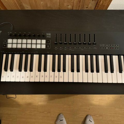 Novation Launchkey 49 MKIII Midi Keyboard