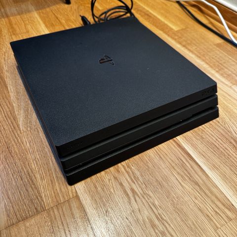 PS4 PRO 1TB