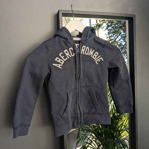 Hettegenser Abercrombie kids str.122