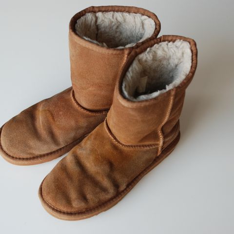 Uggs - Rugged Gear st. 37